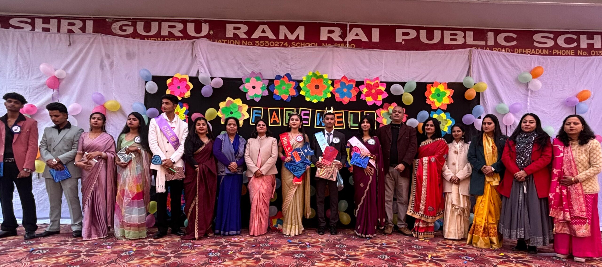 आदित्य पंडित और दीया राणा को डिसेंट स्टूडेंट से नवाजा गया